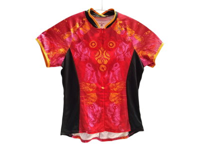 She beest (Womens) L